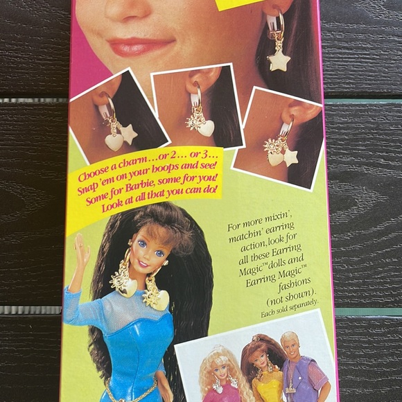 NRFB Earring Magic Brunette Barbie ✨ - Picture 7 of 13